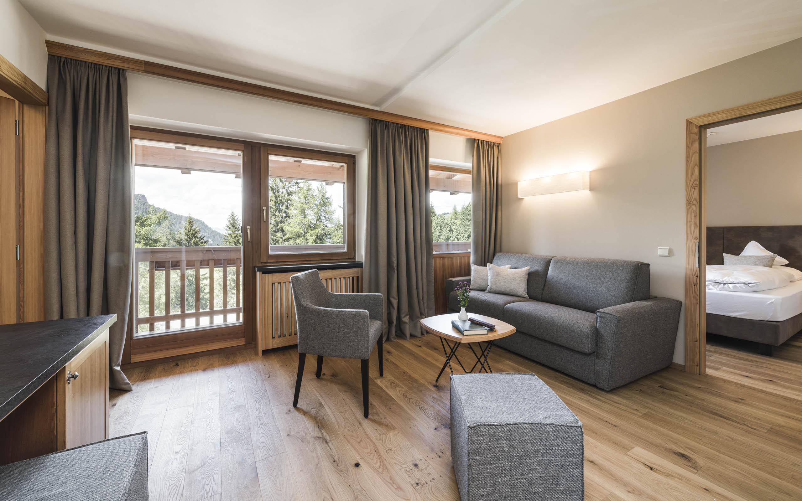 Hotel Steger-Dellai Алпе ди Сиуси Екстериор снимка
